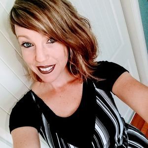 Meet your Posher, Isabelle